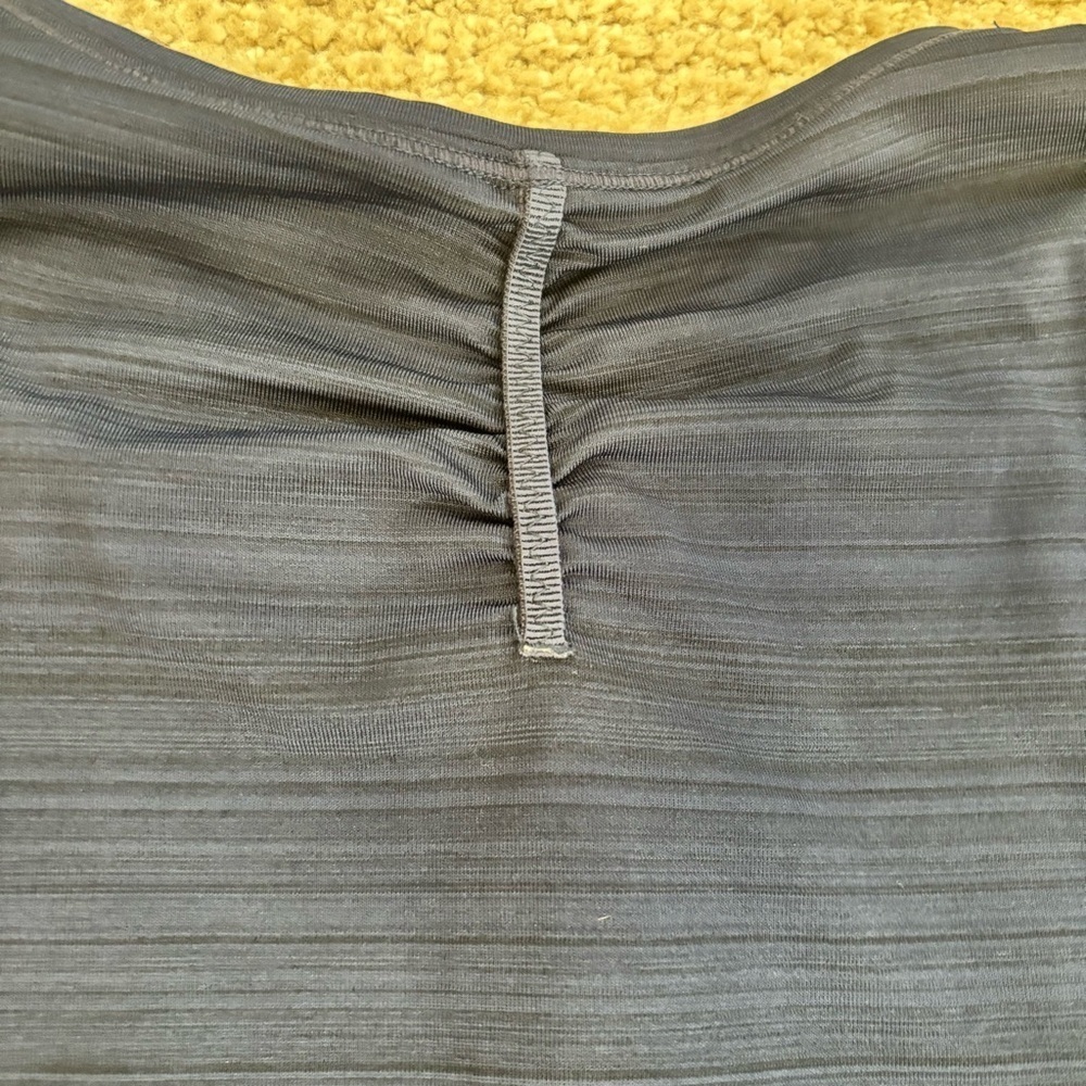 Athleta Pacifica Run Bike Navy Top - size XS - Picture 7 of 8
